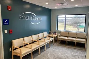 waiting area for somerset eye doctors